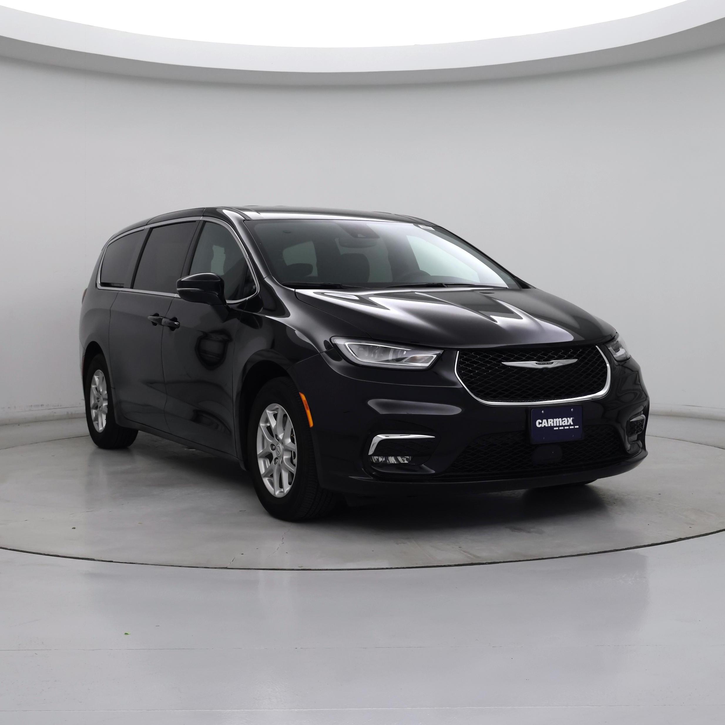 Black 2026 Chrysler Pacifica Minivan Front-Wheel Drive Automatic