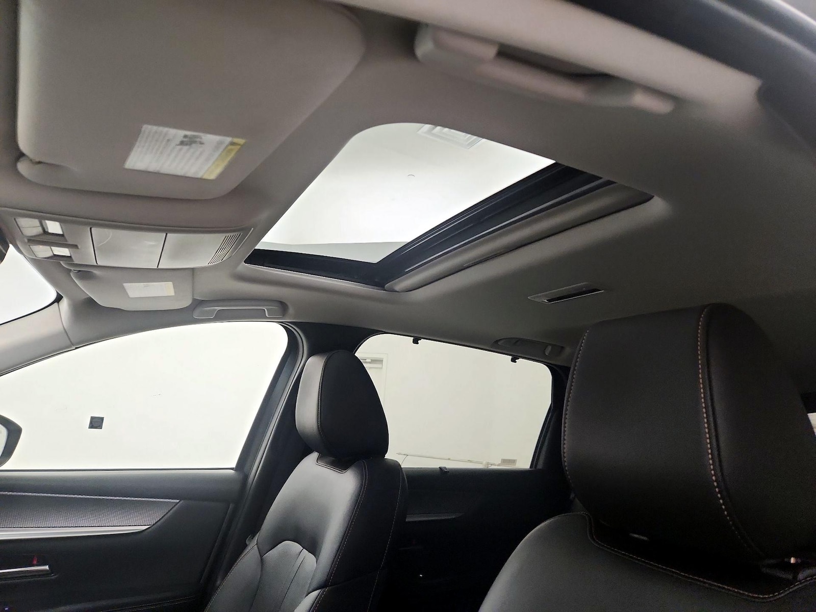 Sunroof(s) & Overhead Airbags