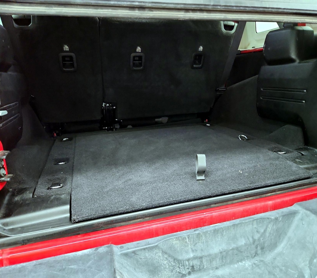Trunk/Cargo (Seats Up)