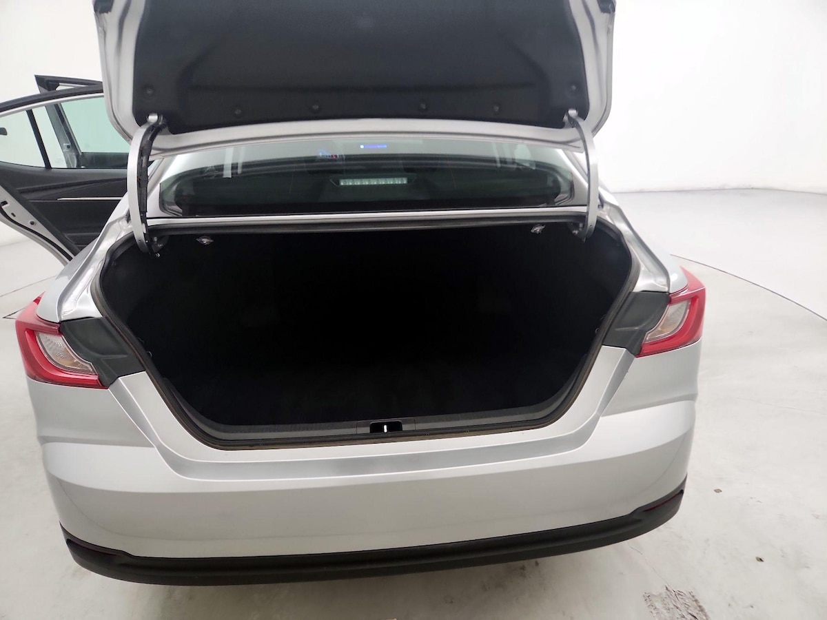 Trunk/Cargo (Seats Up)