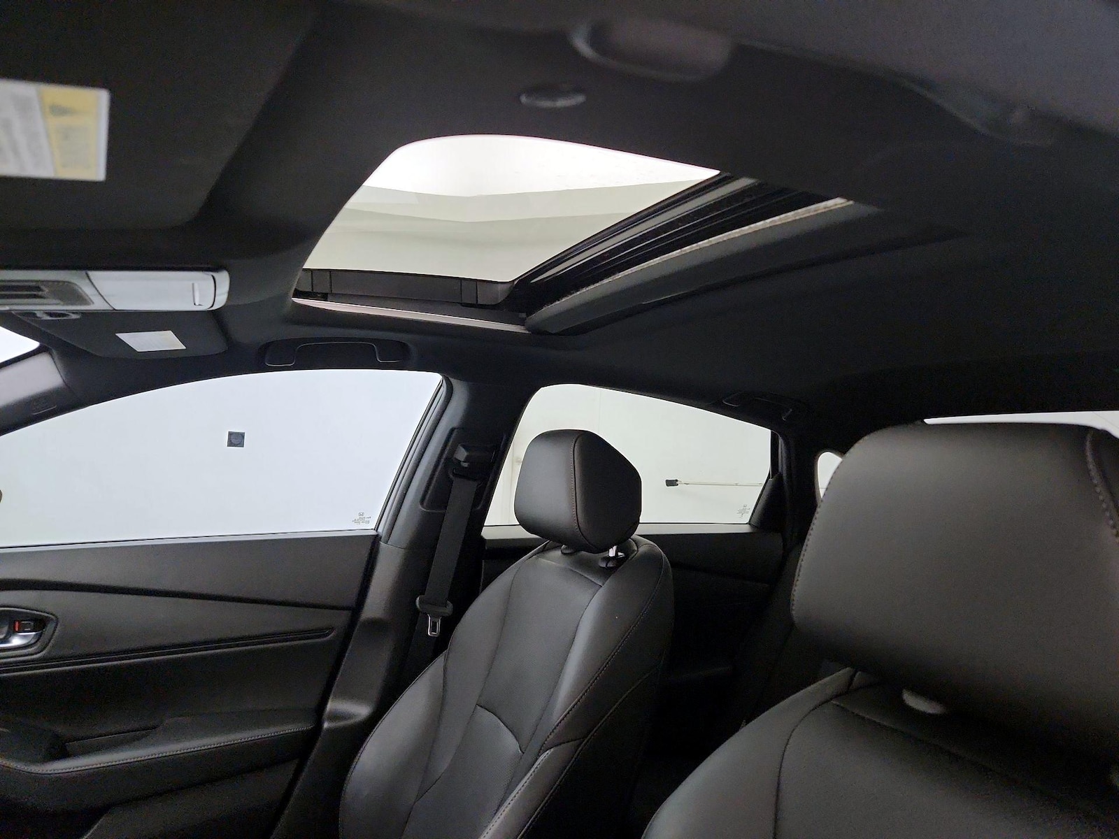 Sunroof(s) & Overhead Airbags