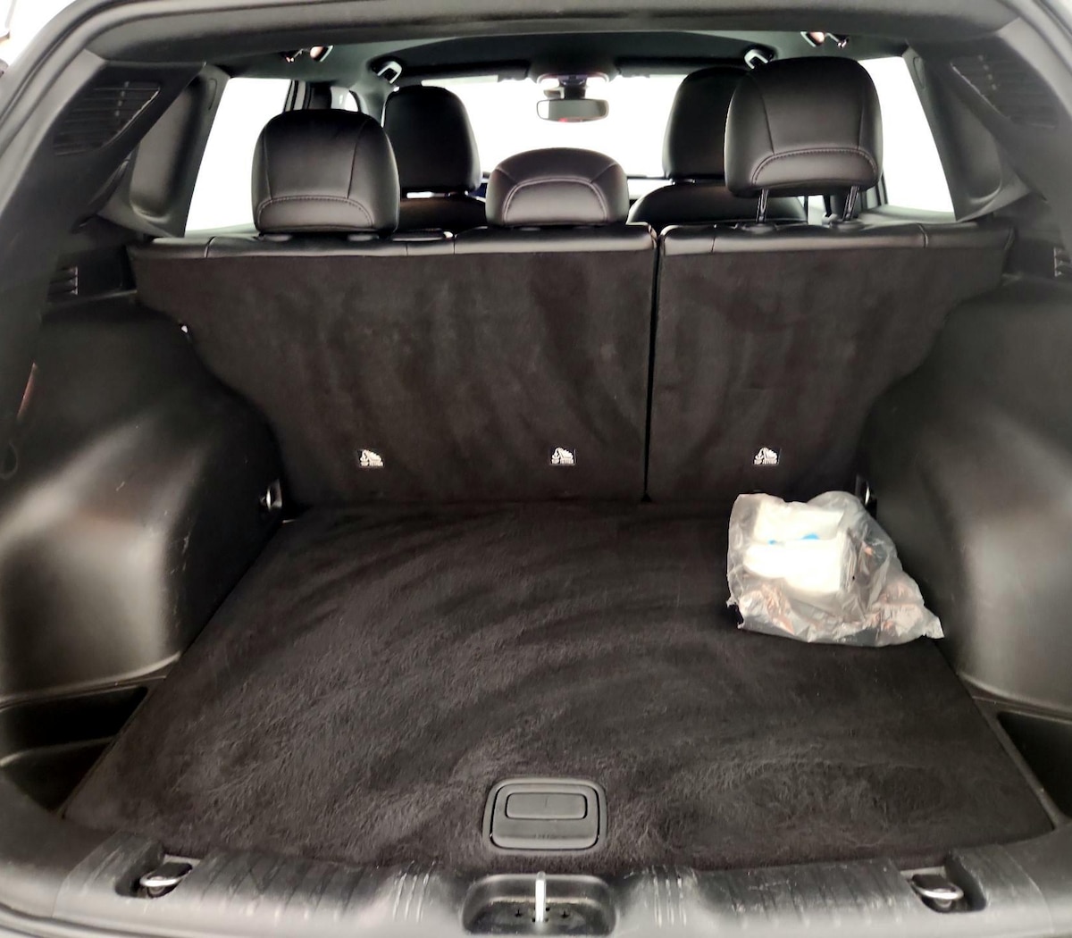 Trunk/Cargo (Seats Up)