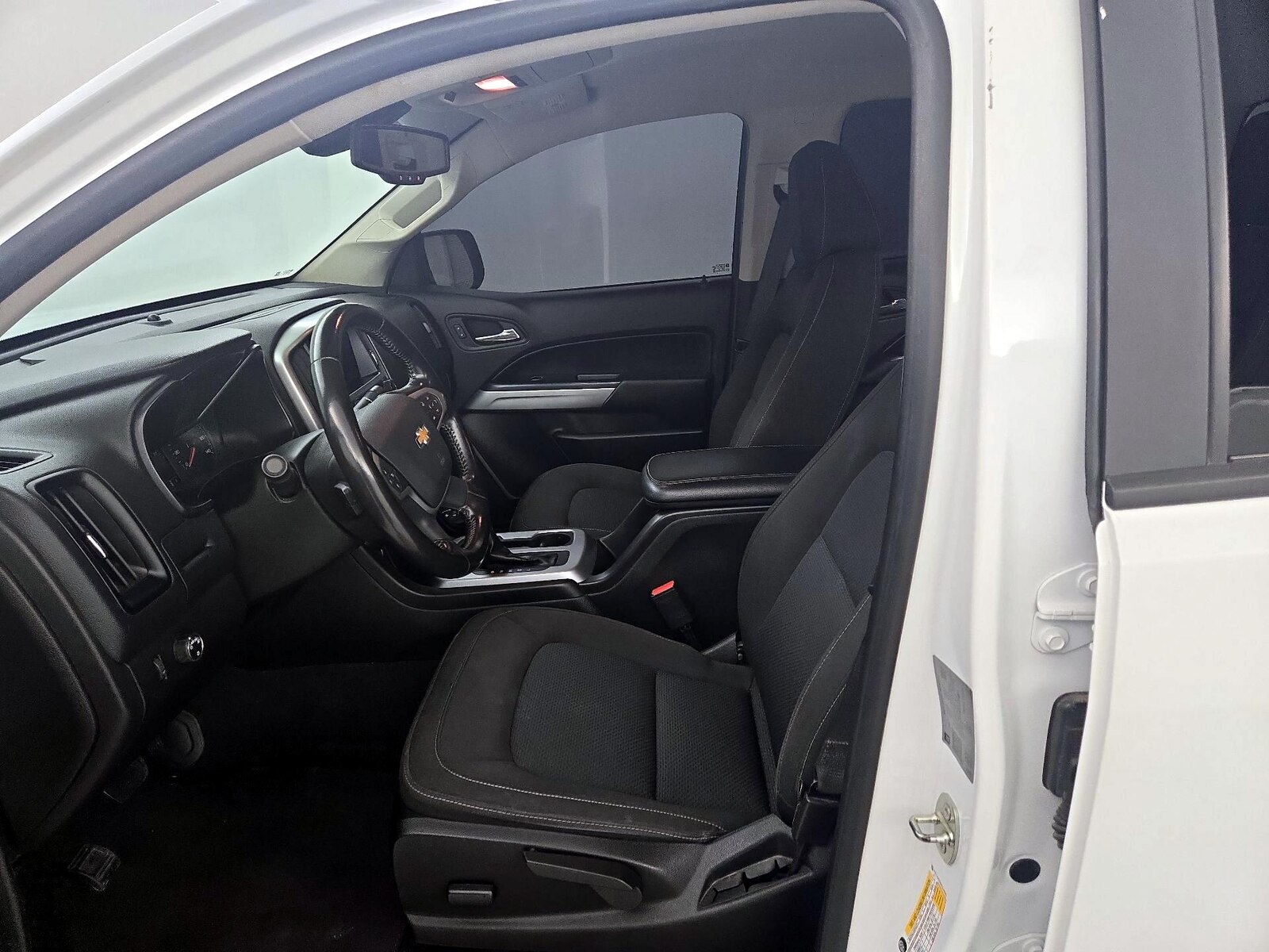 Power Seat(s) & Side Airbags