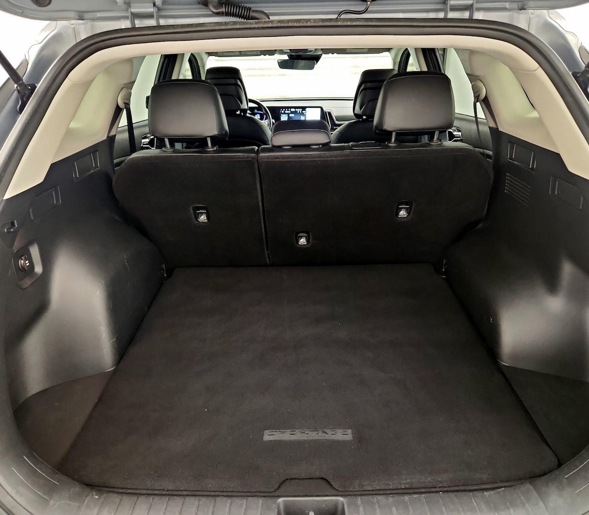 Trunk/Cargo (Seats Up)
