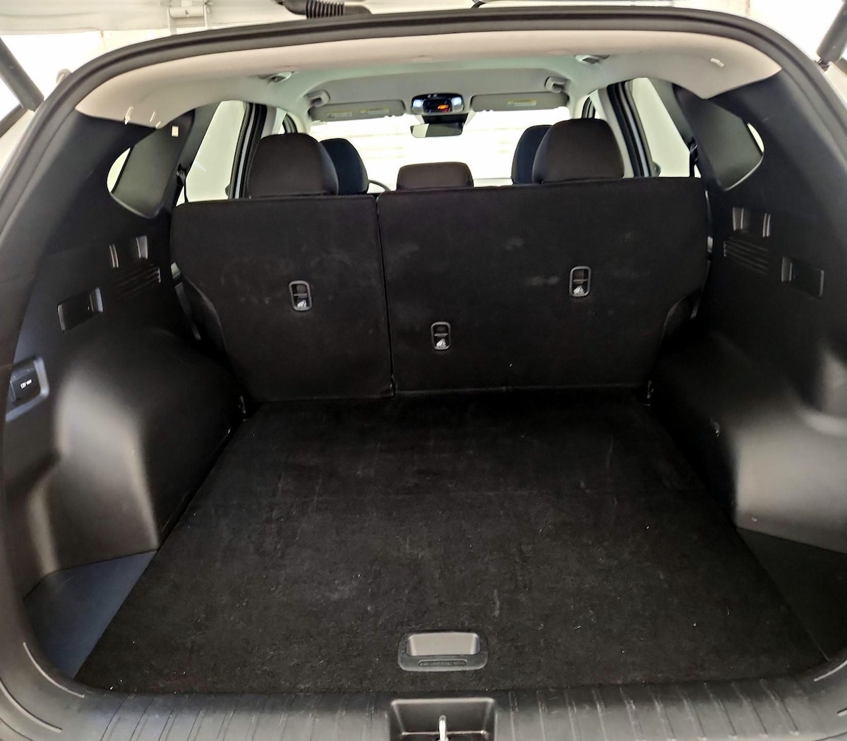 Trunk/Cargo (Seats Up)