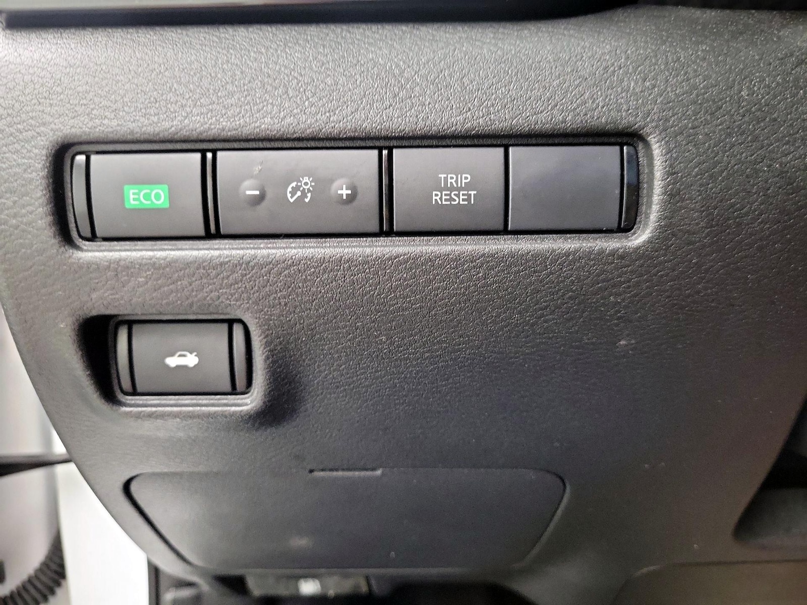2025 Nissan Sentra SV - Photo 12