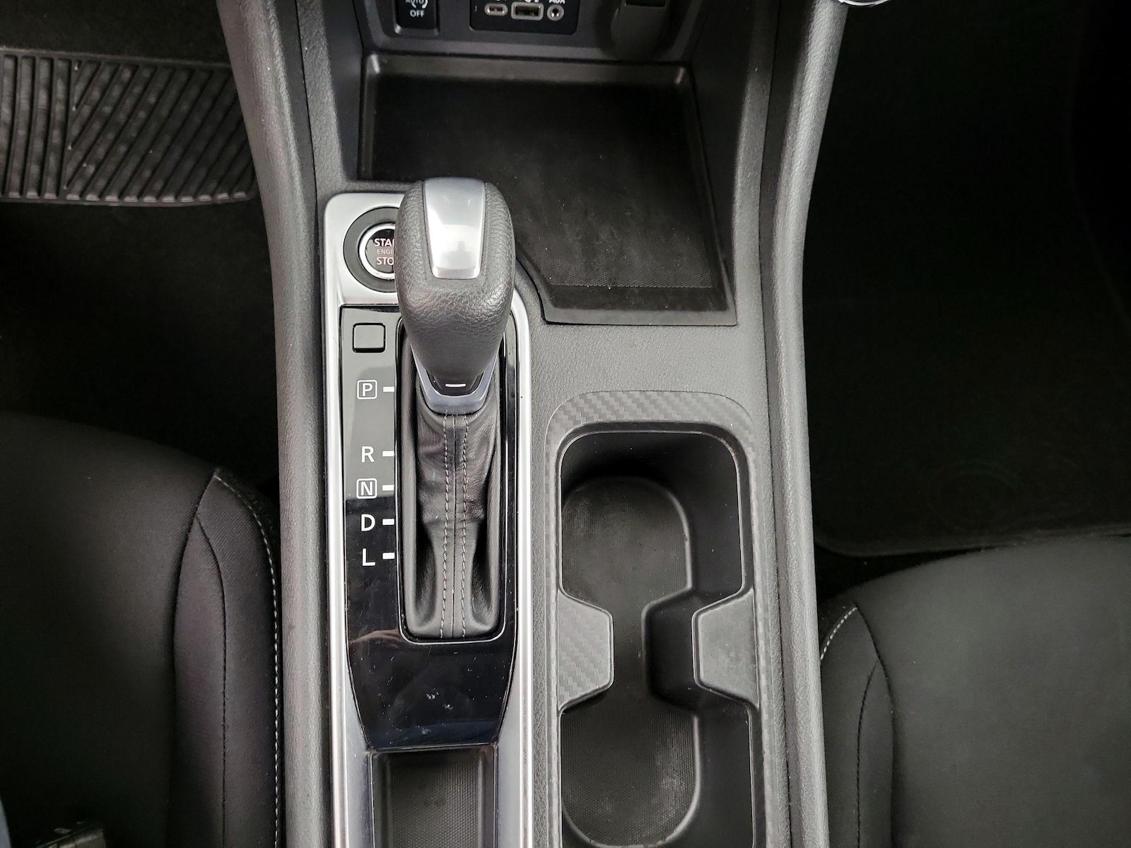 2025 Nissan Sentra SV - Photo 16