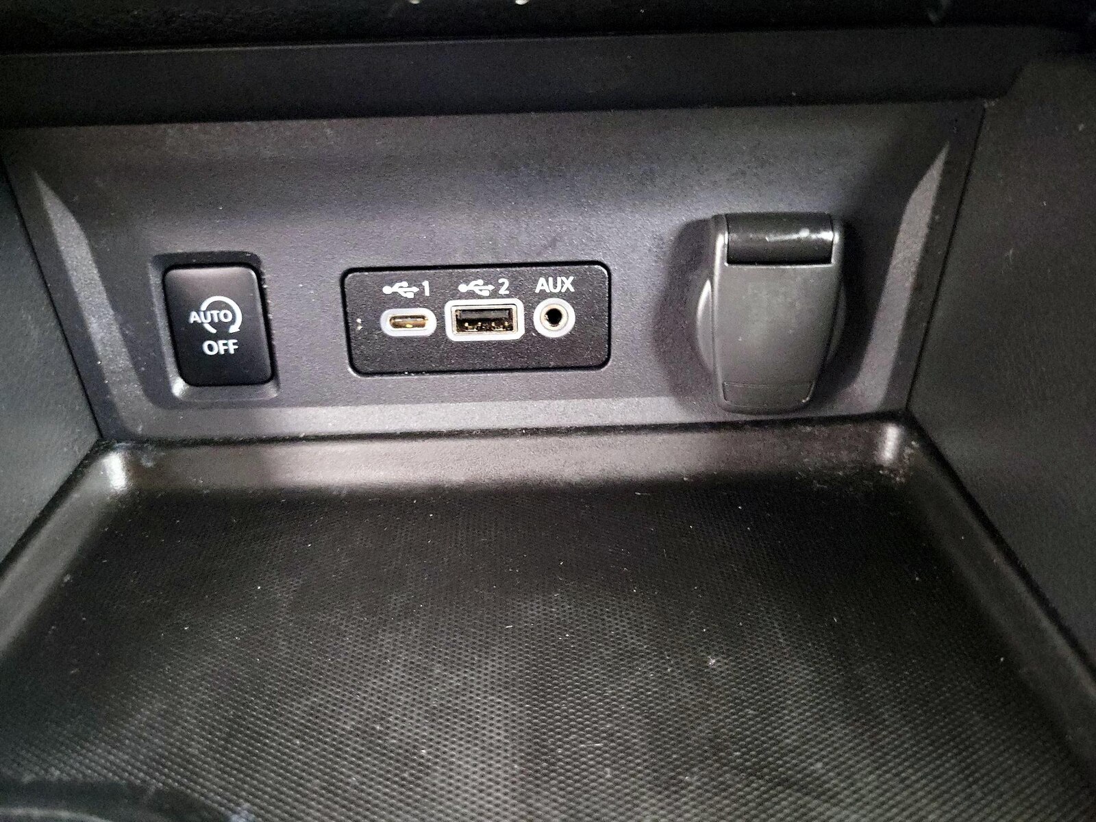 2025 Nissan Sentra SV - Photo 17