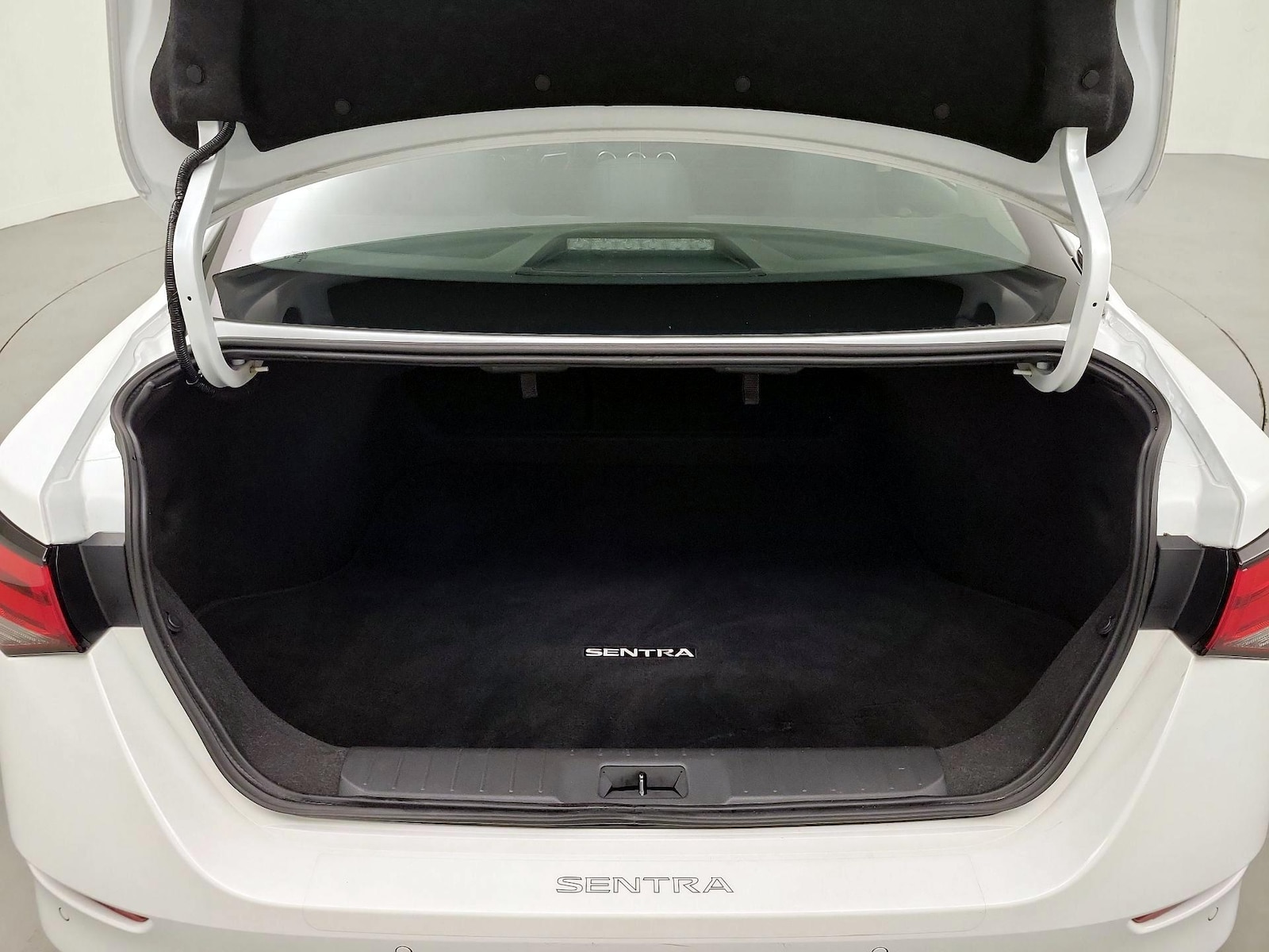 2025 Nissan Sentra SV - Photo 19