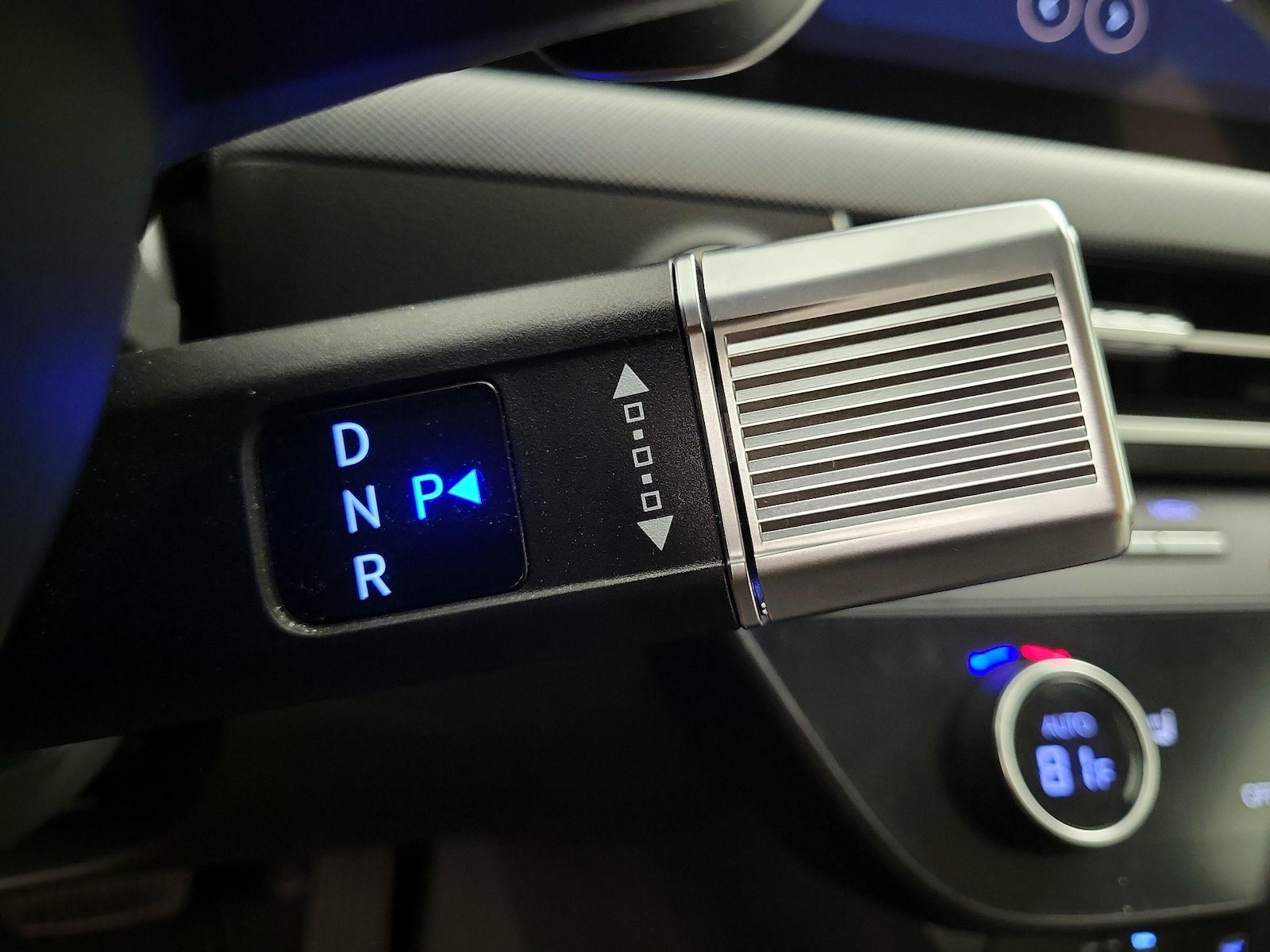 2025 Hyundai Sonata SEL - Photo 18