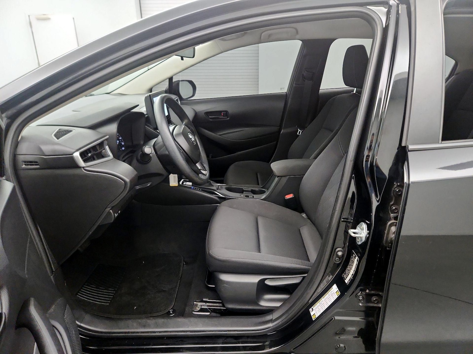 2024 Toyota Corolla LE - Photo 10