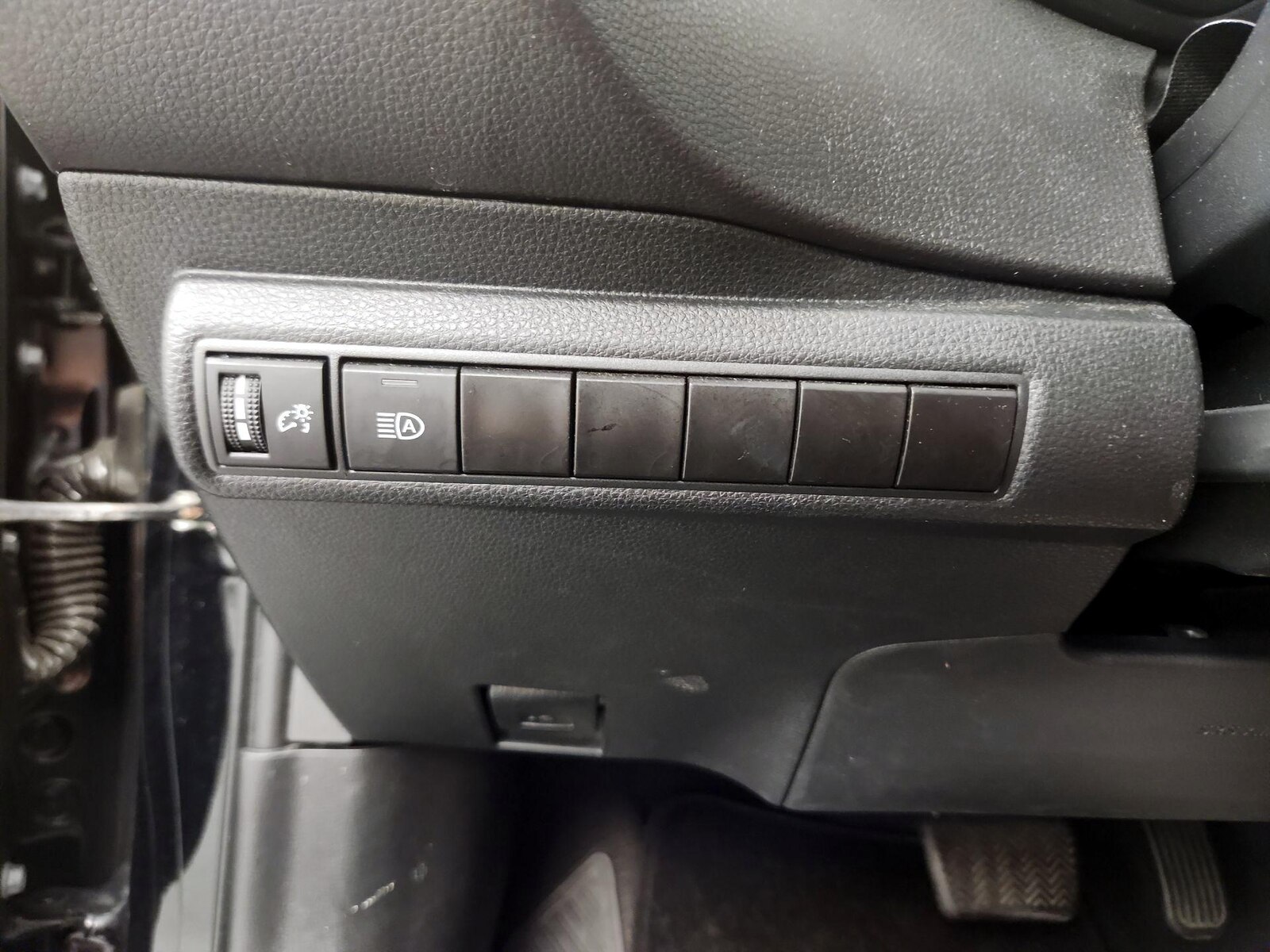 2024 Toyota Corolla LE - Photo 12