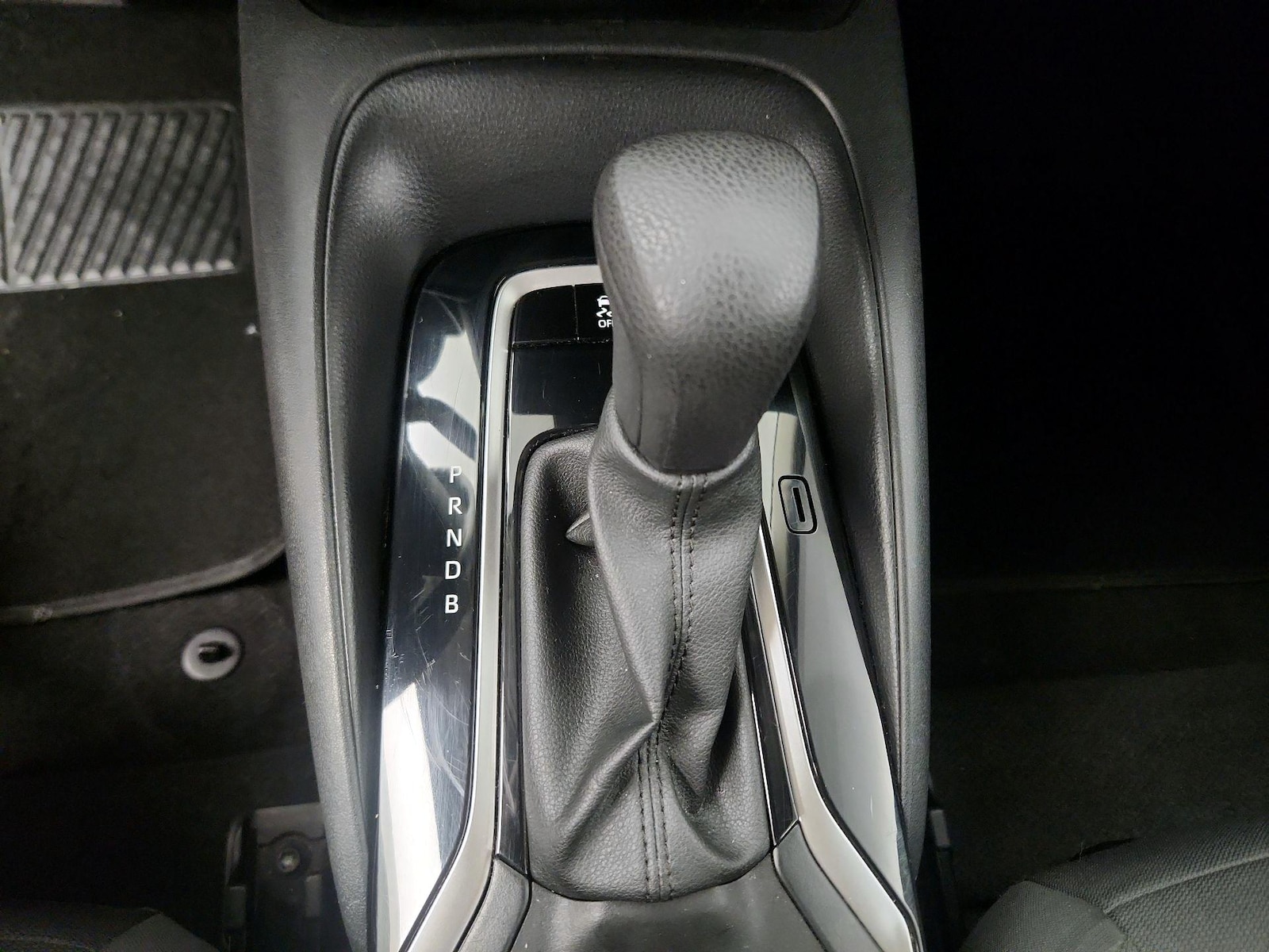 2024 Toyota Corolla LE - Photo 16