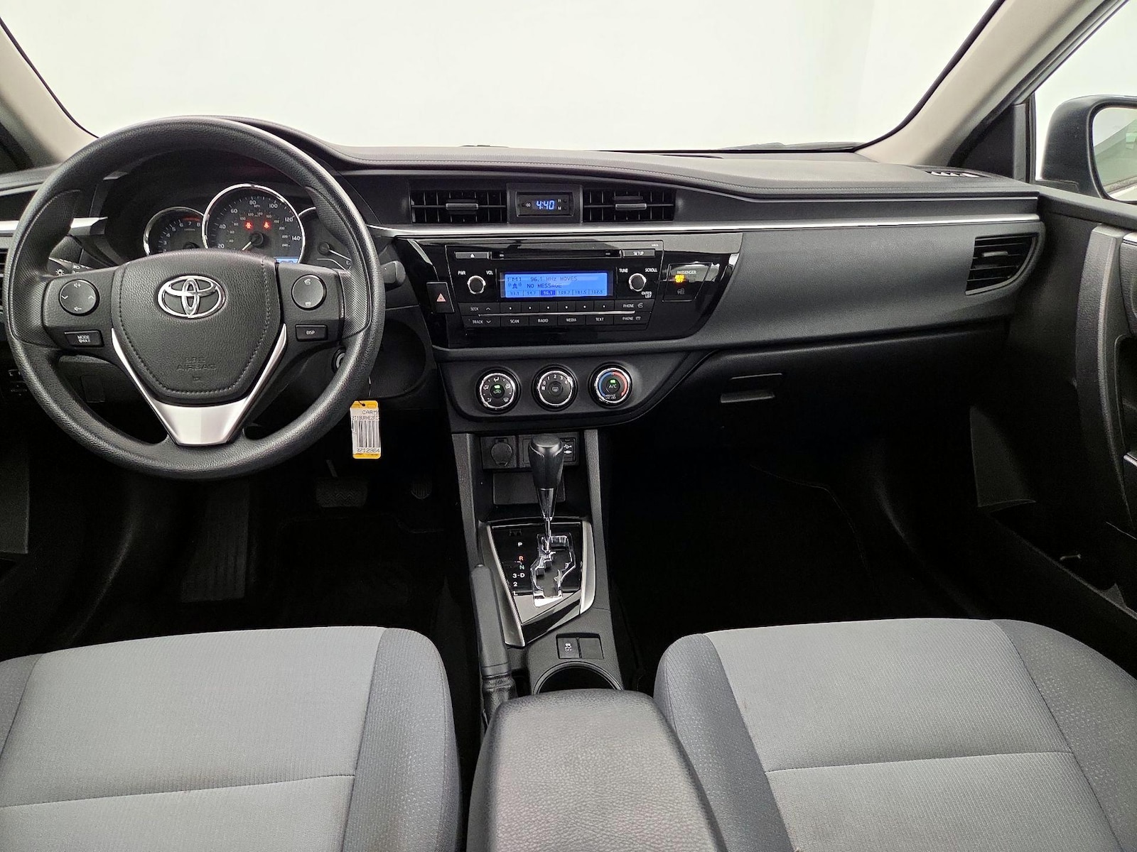2015 Toyota Corolla L - Photo 10