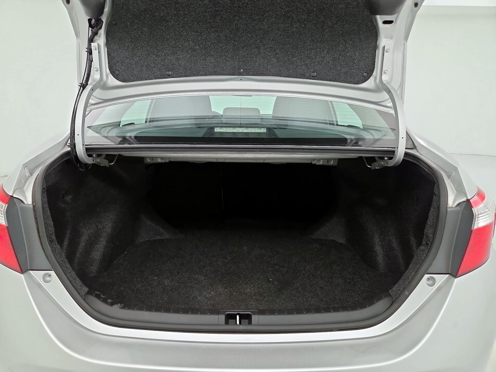 2015 Toyota Corolla L - Photo 20