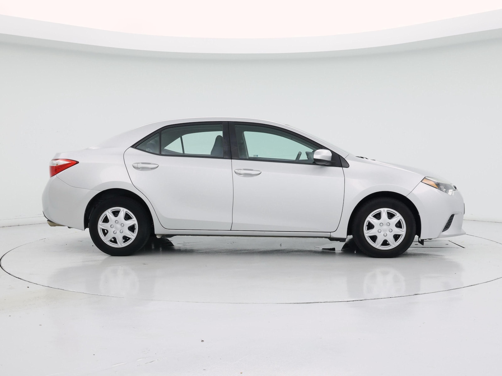 2015 Toyota Corolla L - Photo 8