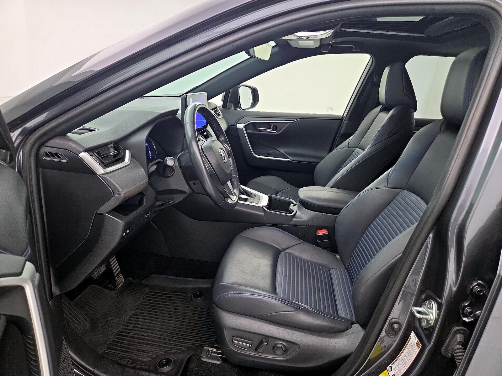 2023 Toyota RAV4 XSE - Photo 12