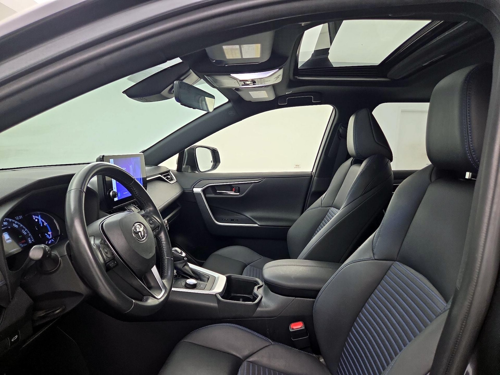2023 Toyota RAV4 XSE - Photo 20