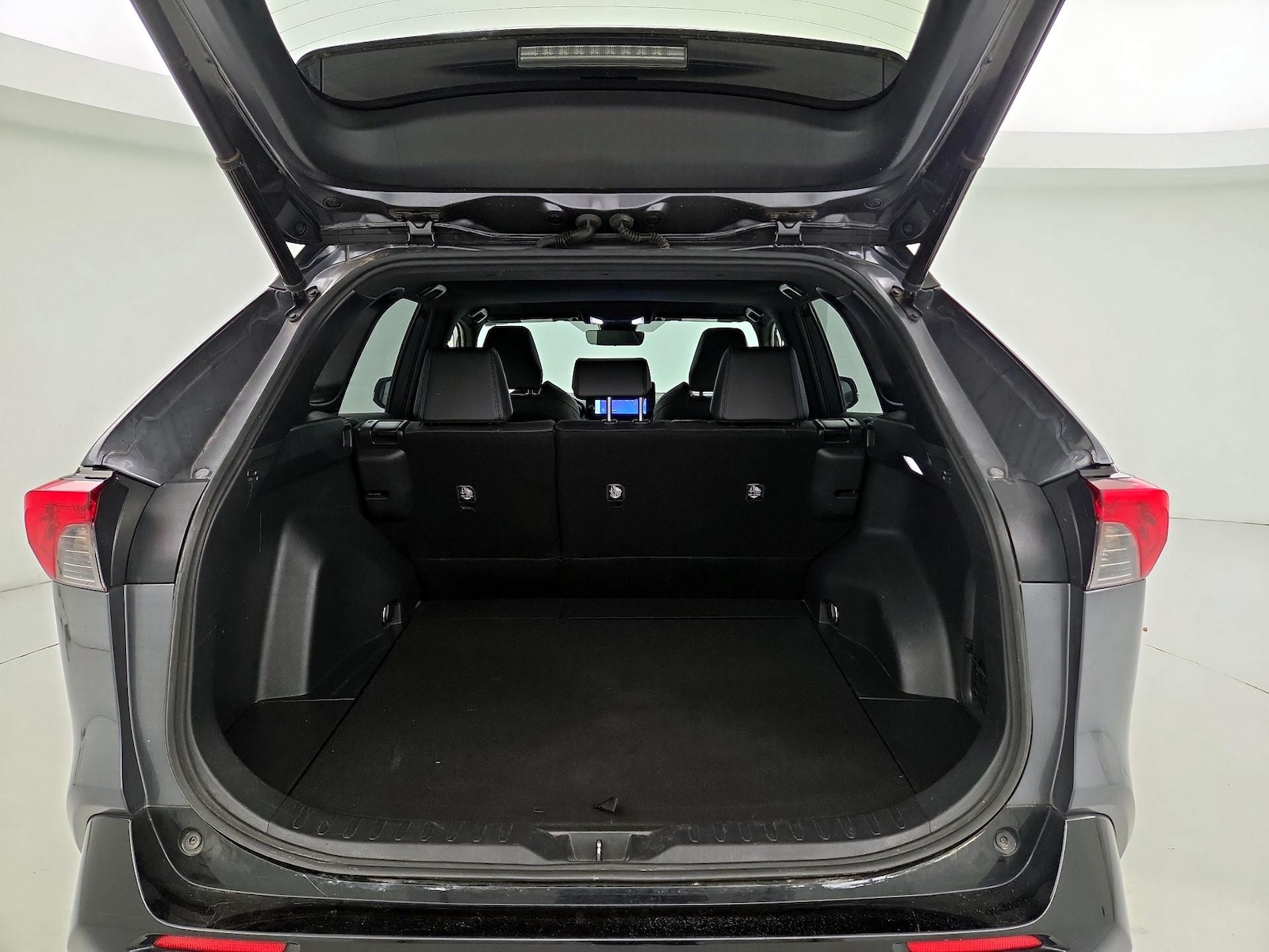 2023 Toyota RAV4 XSE - Photo 22