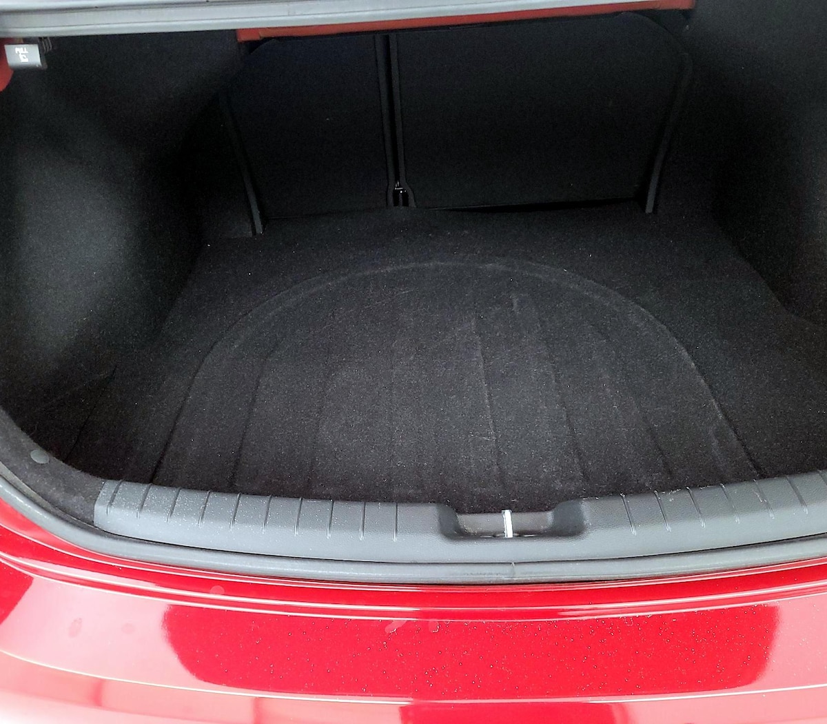 Trunk/Cargo (Seats Up)