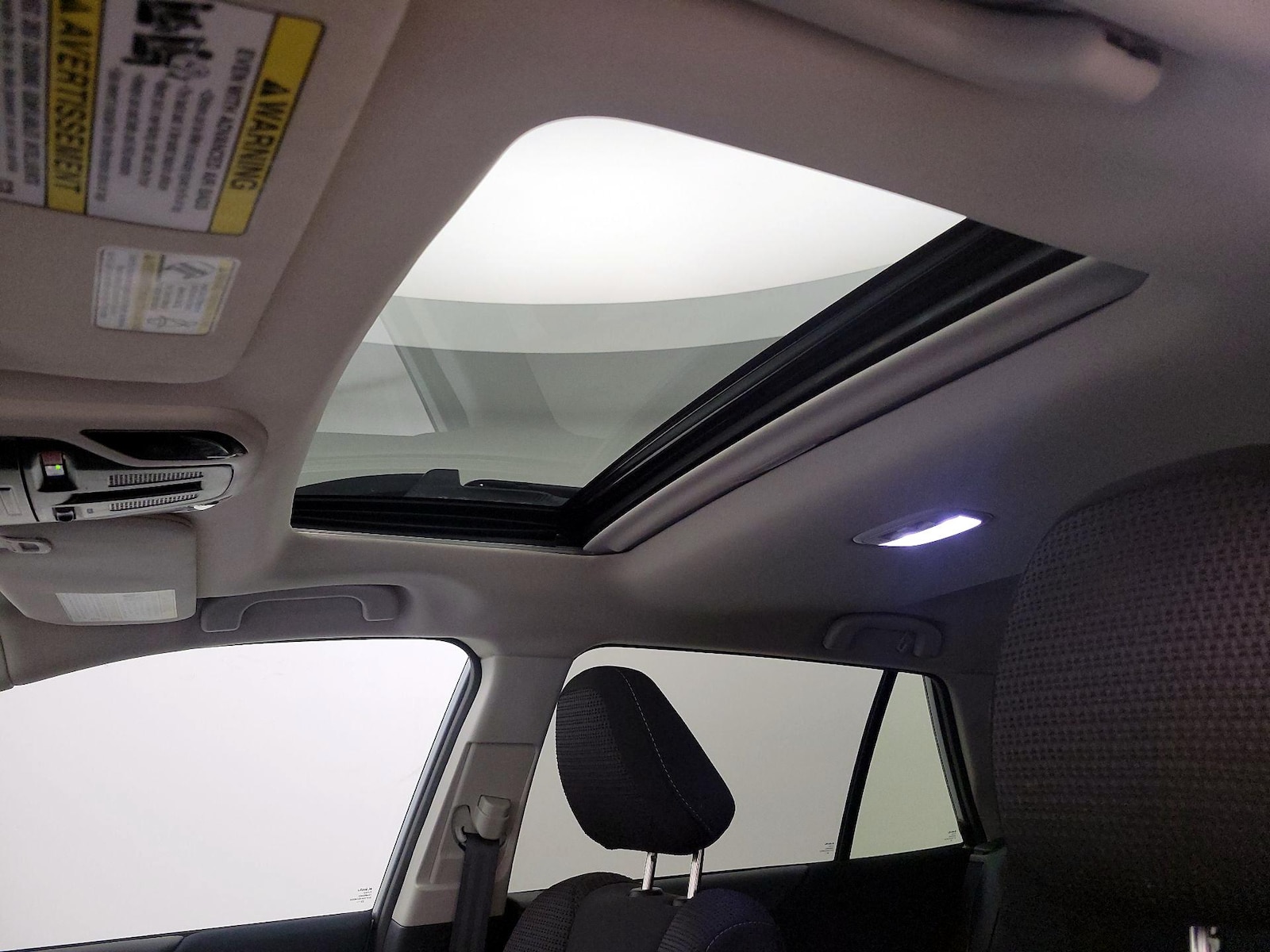 Sunroof(s) & Overhead Airbags