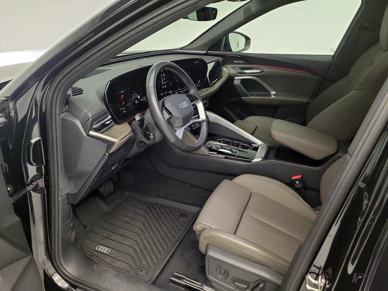 2025 Audi Q5 Premium Plus - Photo 12