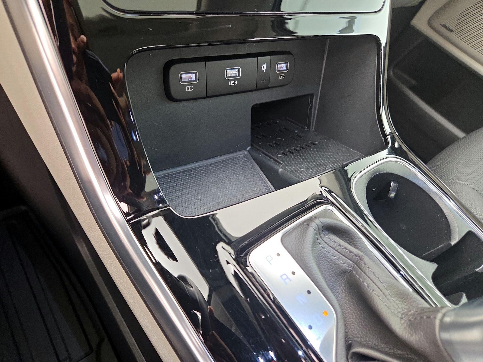 2024 Kia Carnival SX Prestige - Photo 20