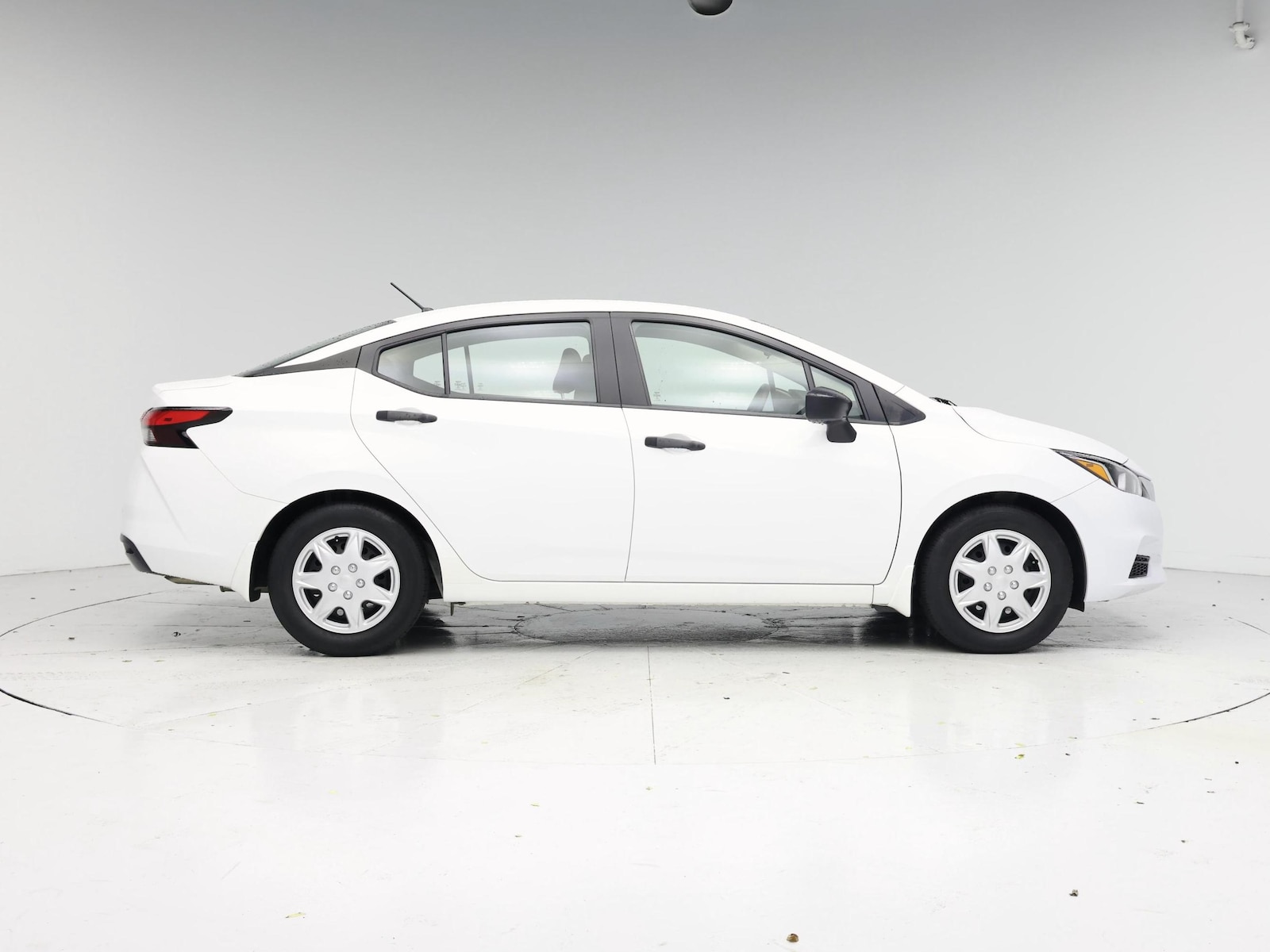 2020 Nissan Versa Sedan S - Photo 8