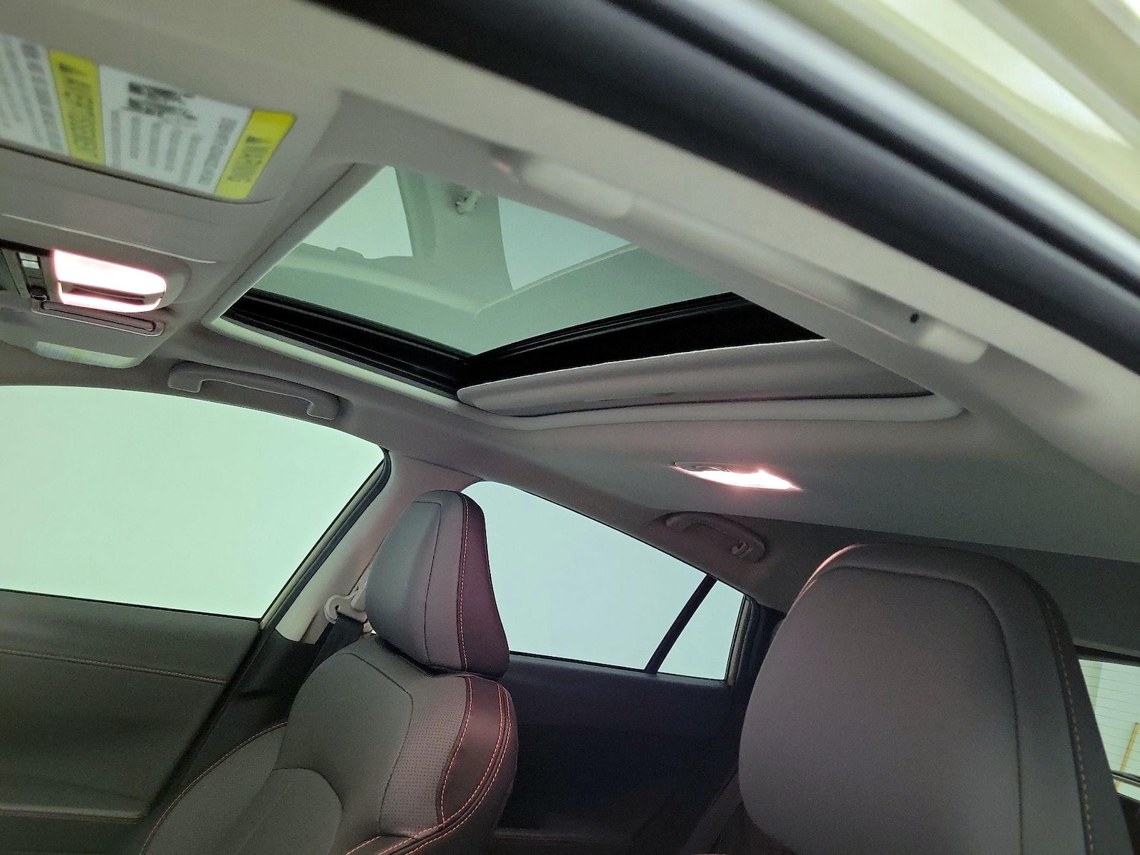 Sunroof(s) & Overhead Airbags