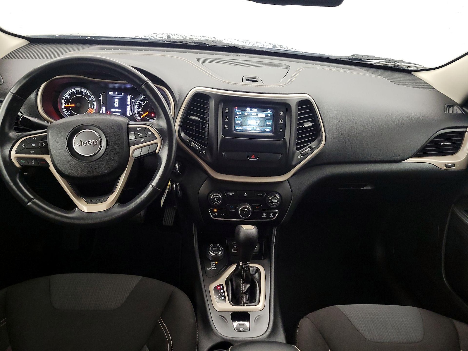 2015 Jeep Cherokee Latitude - Photo 10