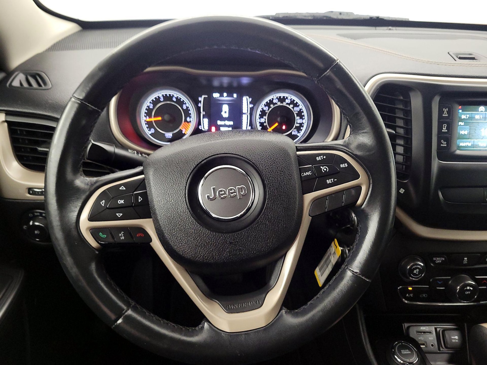 2015 Jeep Cherokee Latitude - Photo 11