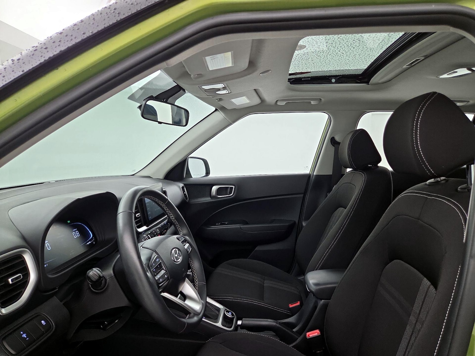 Sunroof(s) & Overhead Airbags