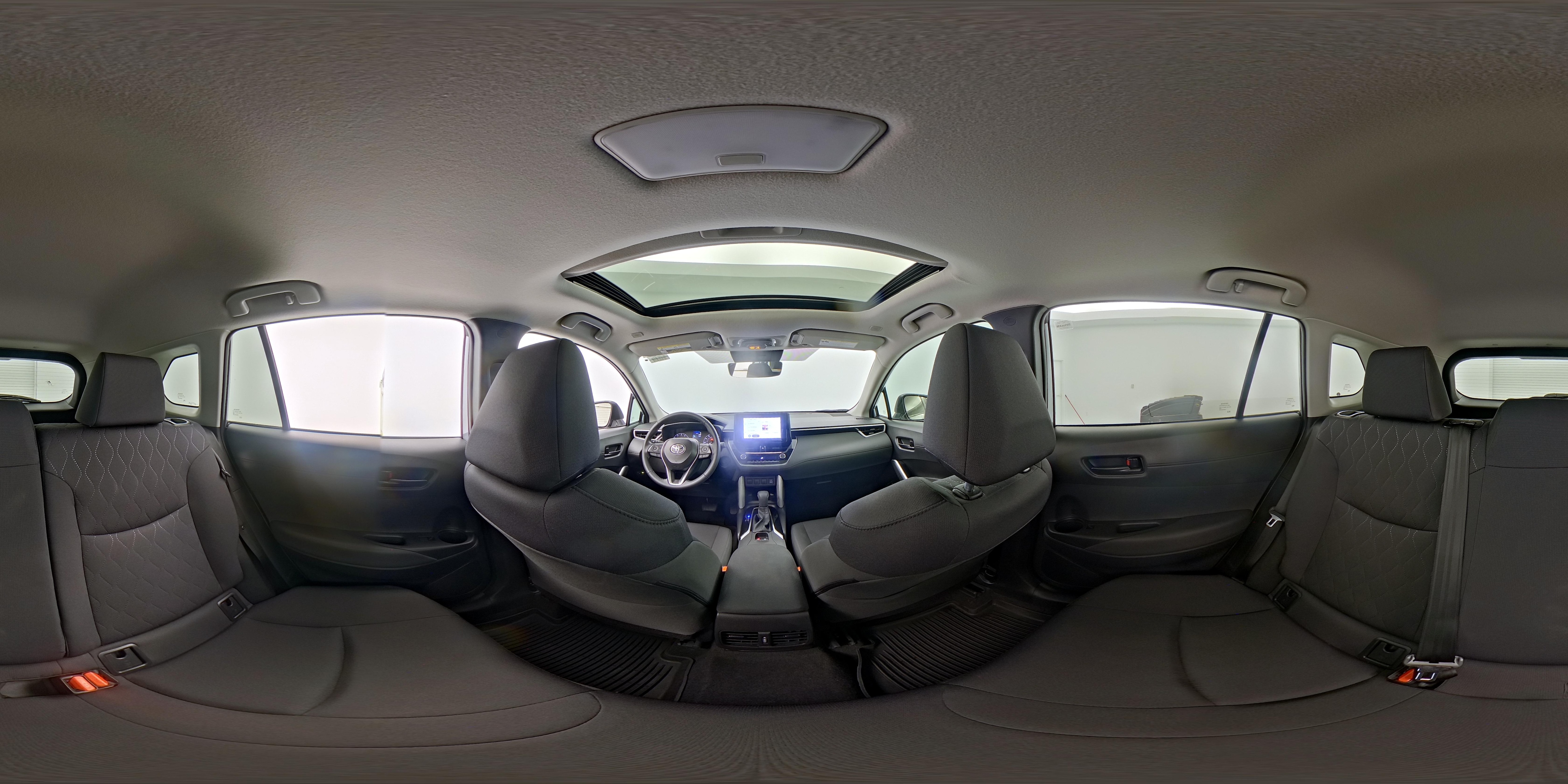 2025 Toyota Corolla Cross LE - Photo 26
