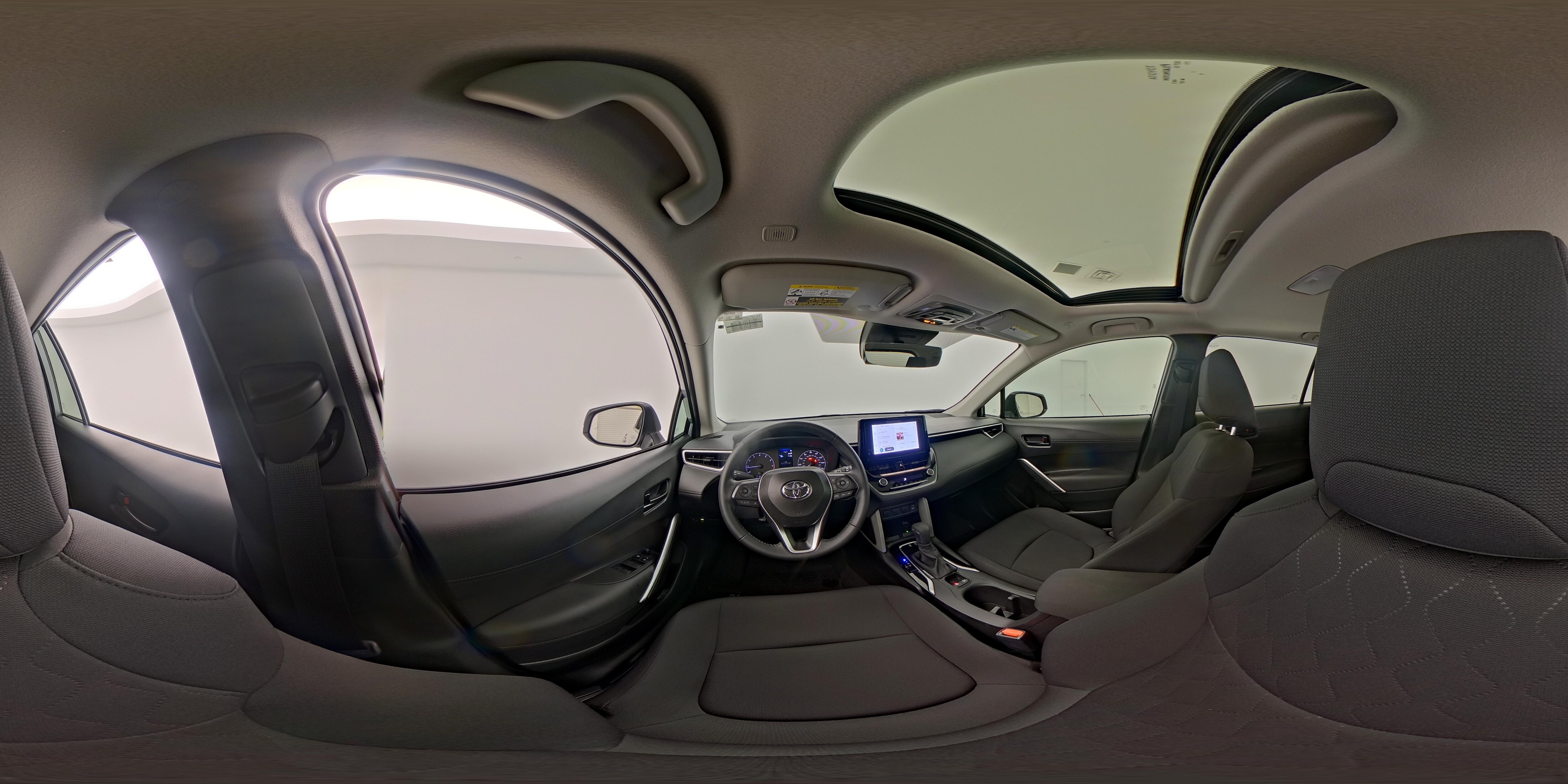 2025 Toyota Corolla Cross LE - Photo 27