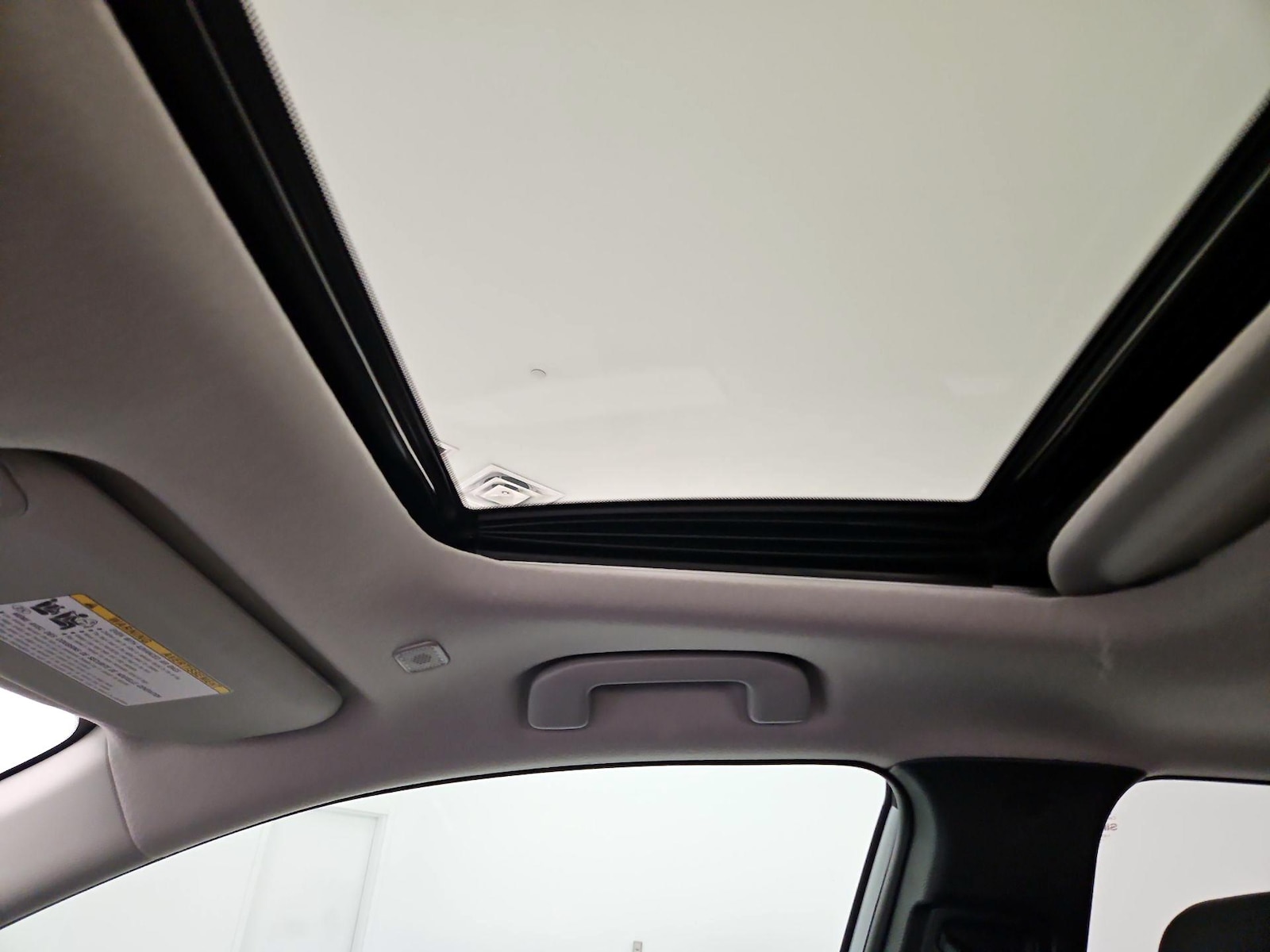 2025 Toyota Corolla Cross LE - Photo 20