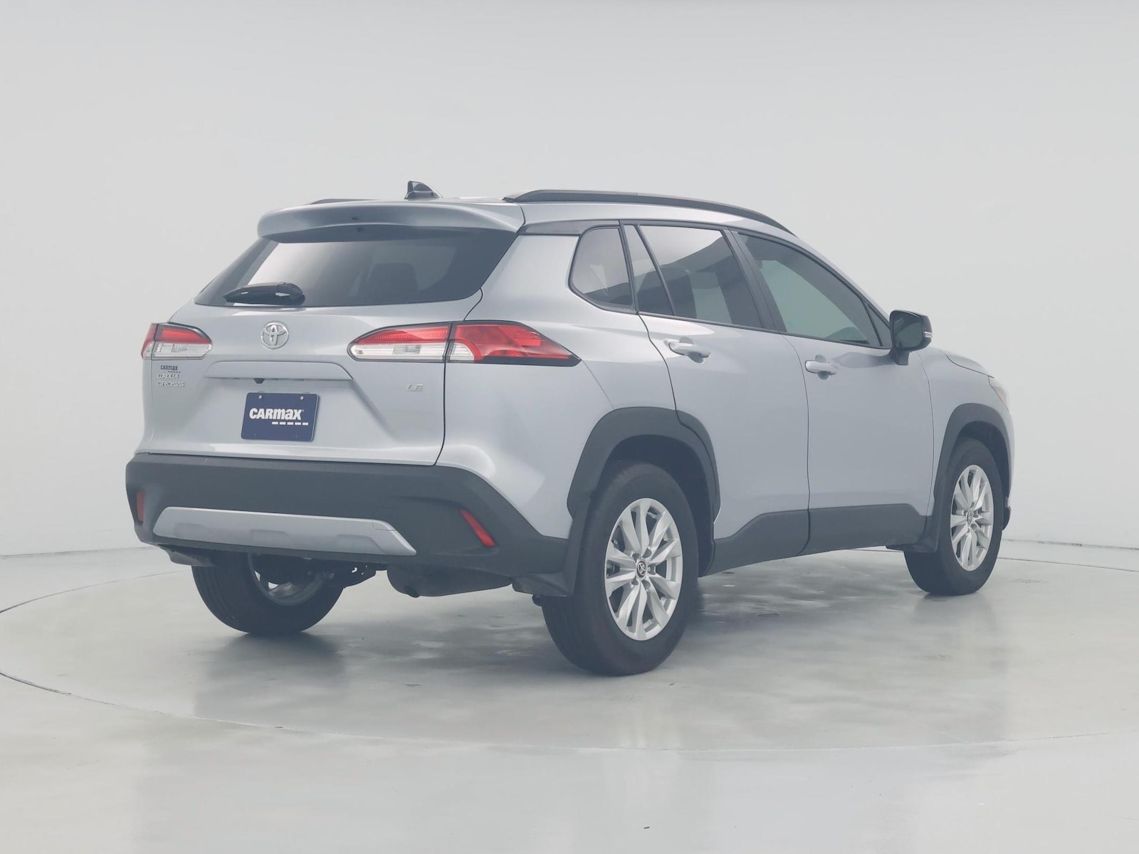 2025 Toyota Corolla Cross LE - Photo 9