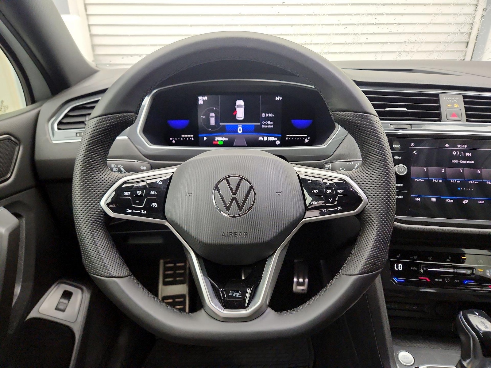 2022 Volkswagen Tiguan SE R-LINE BLACK - Photo 11