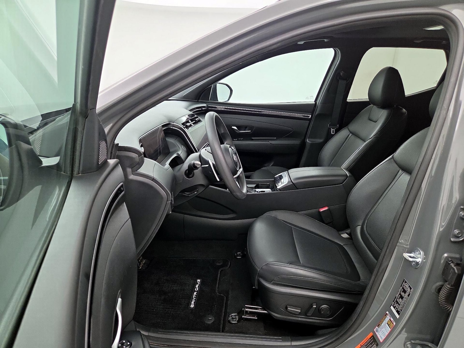 Side Airbags & Leatherette Seats