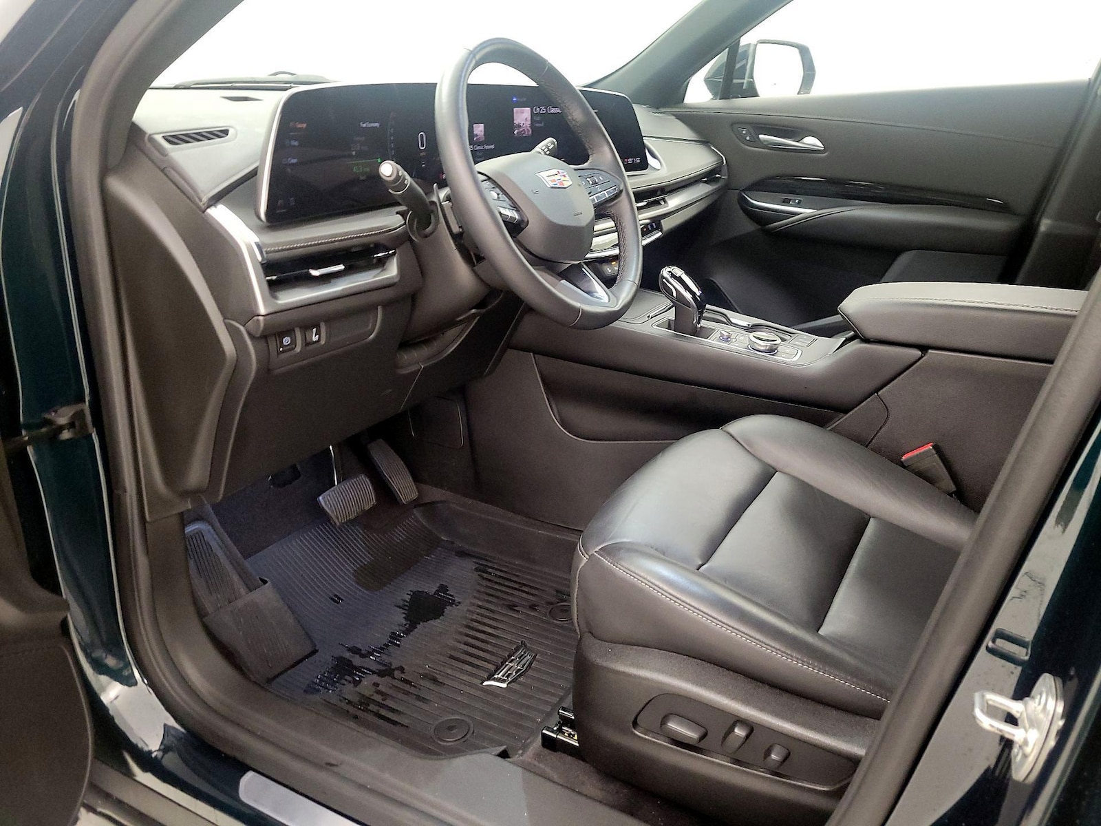 2024 Cadillac XT4 Luxury - Photo 12