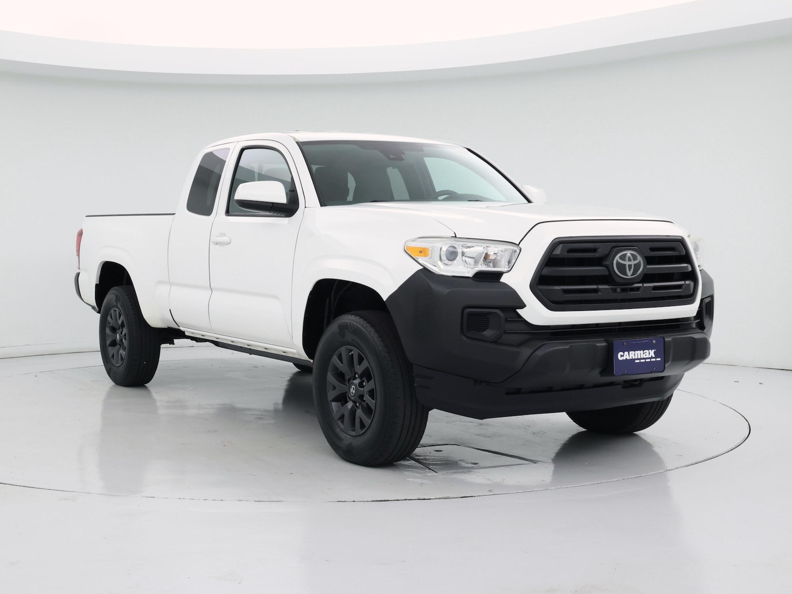 2019 Toyota Tacoma SR - Photo 2