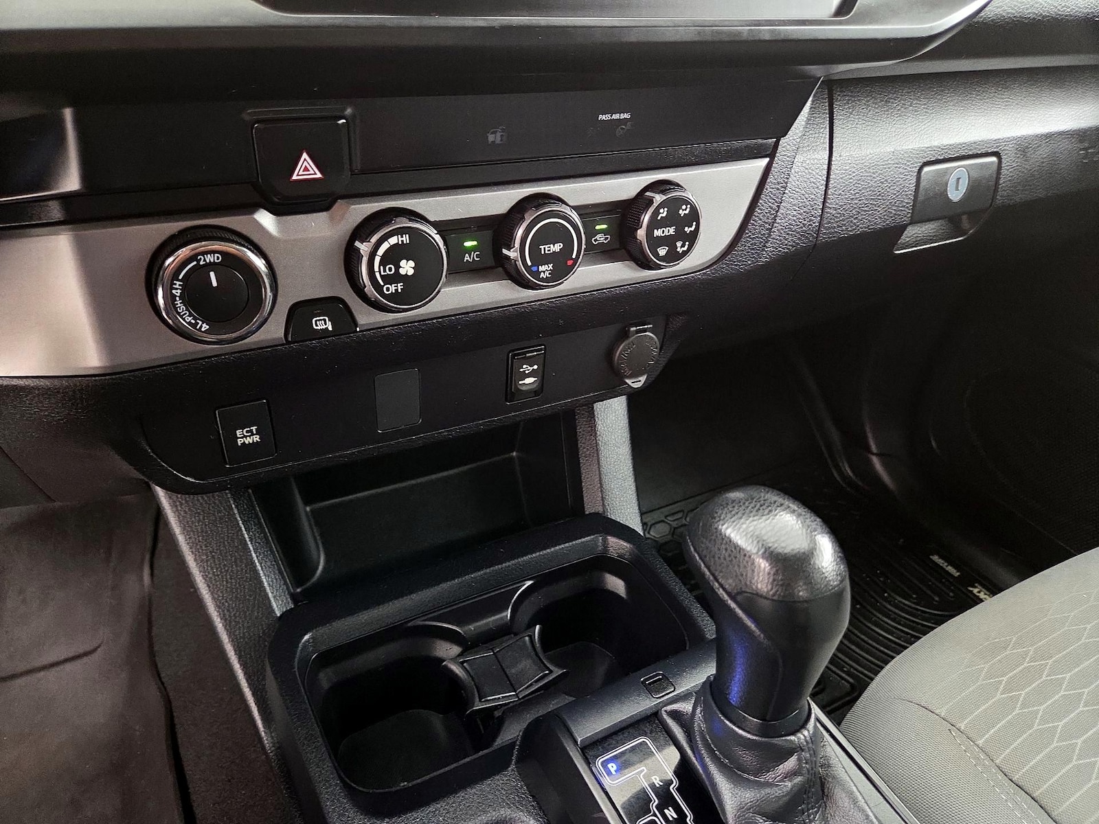 2019 Toyota Tacoma SR - Photo 17