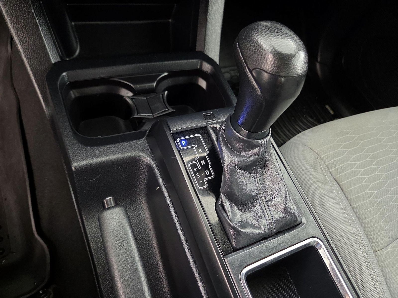 2019 Toyota Tacoma SR - Photo 18