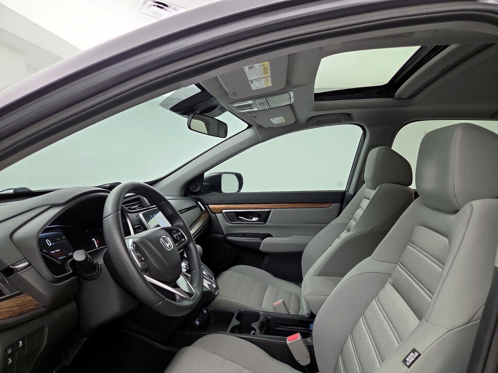 Sunroof(s) & Overhead Airbags