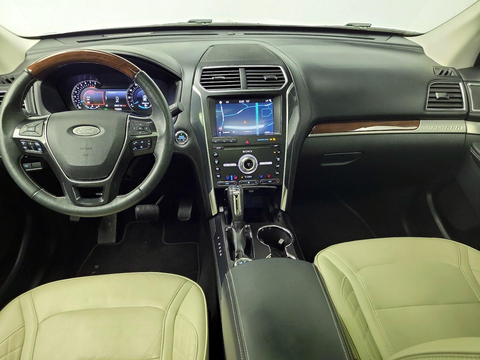 2019 Ford Explorer Platinum - Photo 10