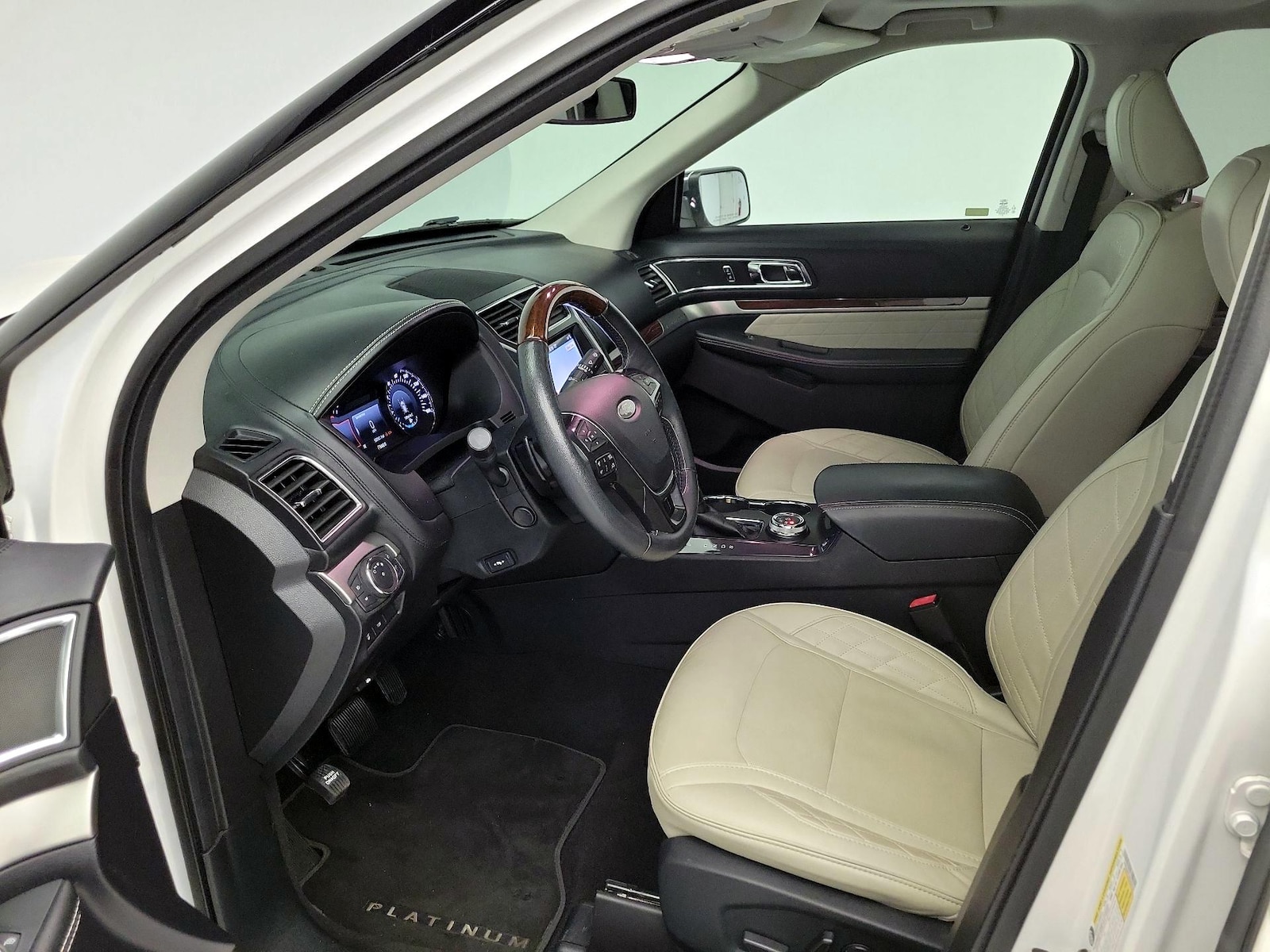 2019 Ford Explorer Platinum - Photo 12