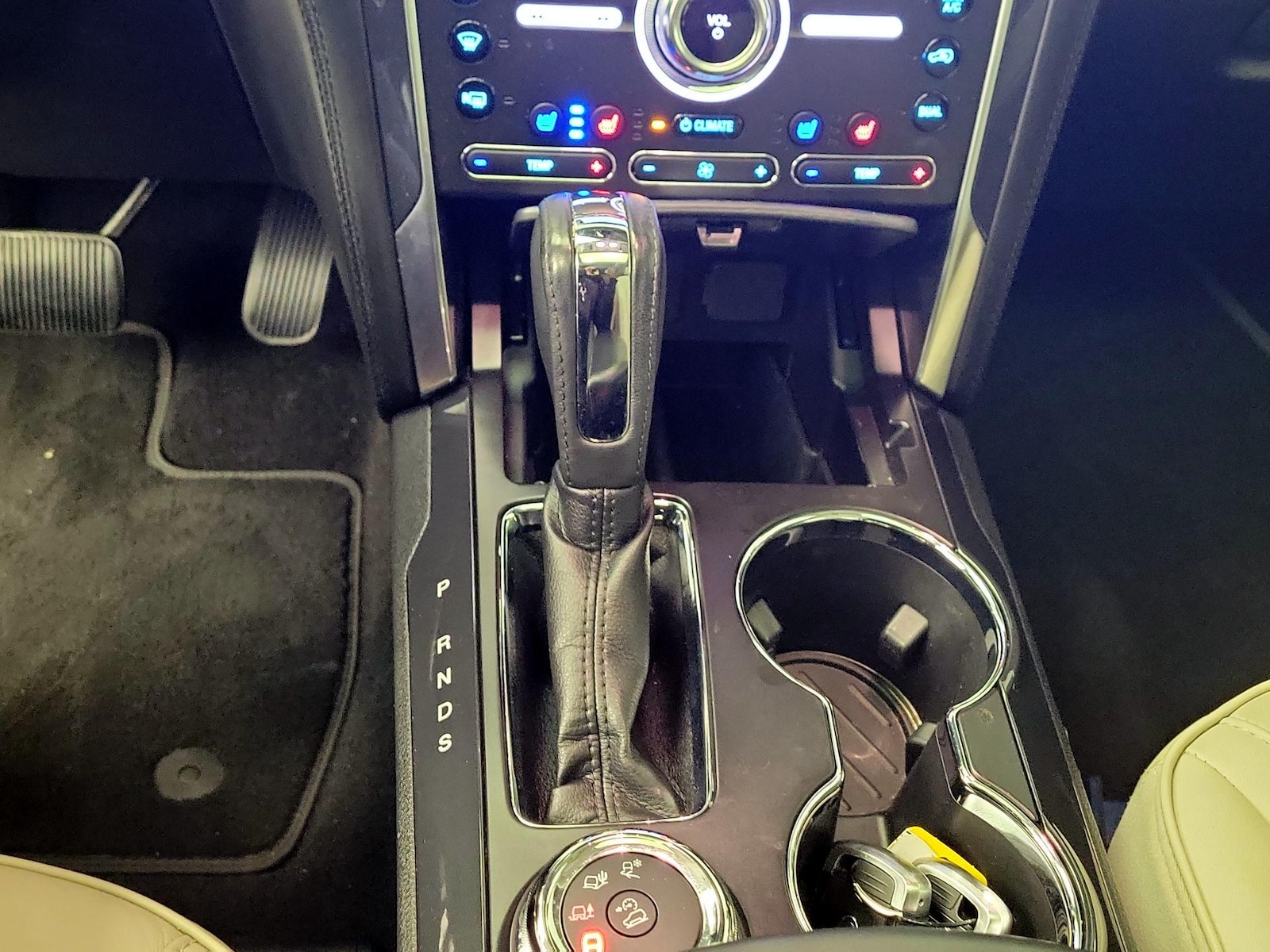 2019 Ford Explorer Platinum - Photo 19