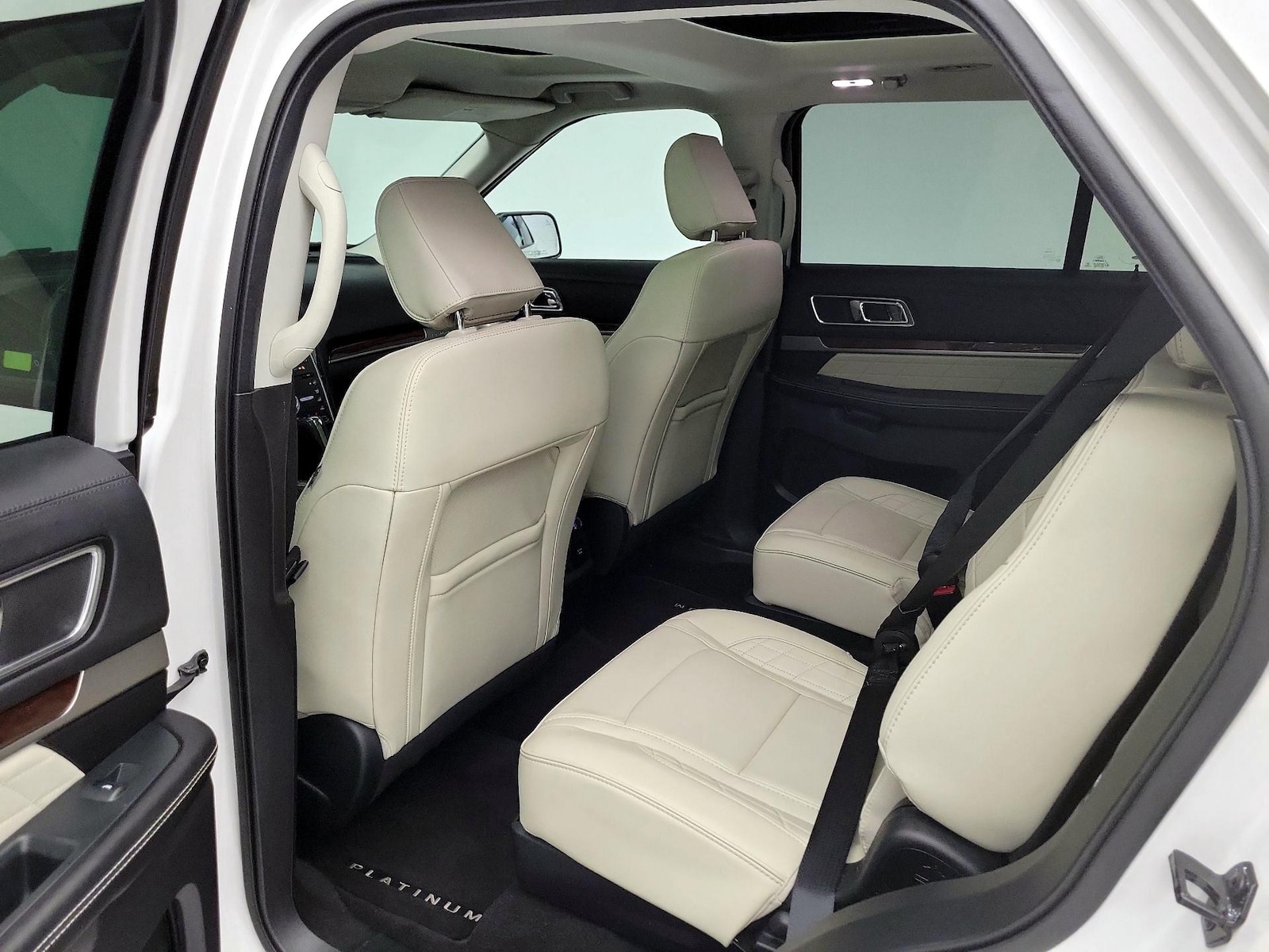 2019 Ford Explorer Platinum - Photo 22