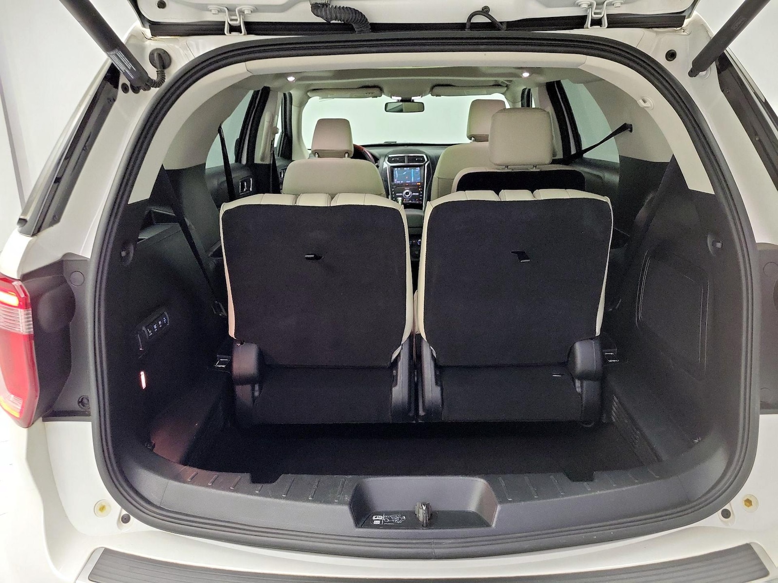 2019 Ford Explorer Platinum - Photo 24