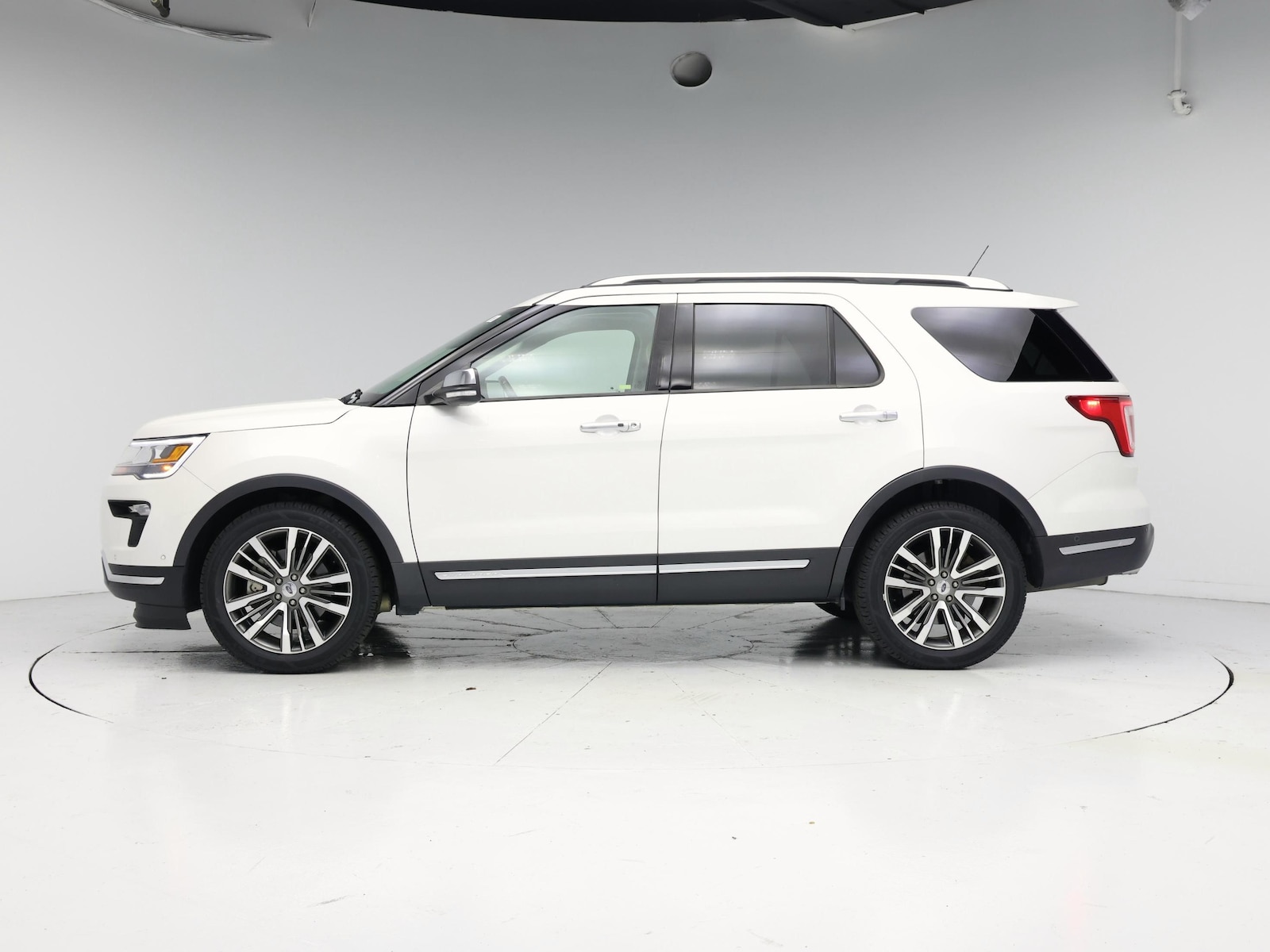 2019 Ford Explorer Platinum - Photo 4