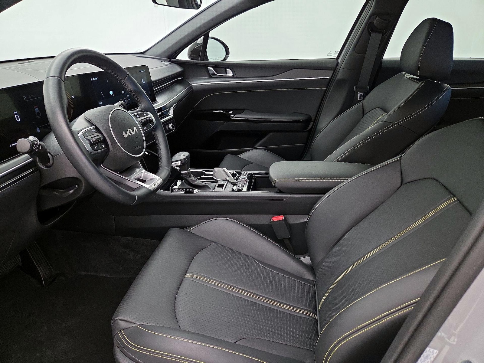 2026 Kia K5 GT - Photo 12